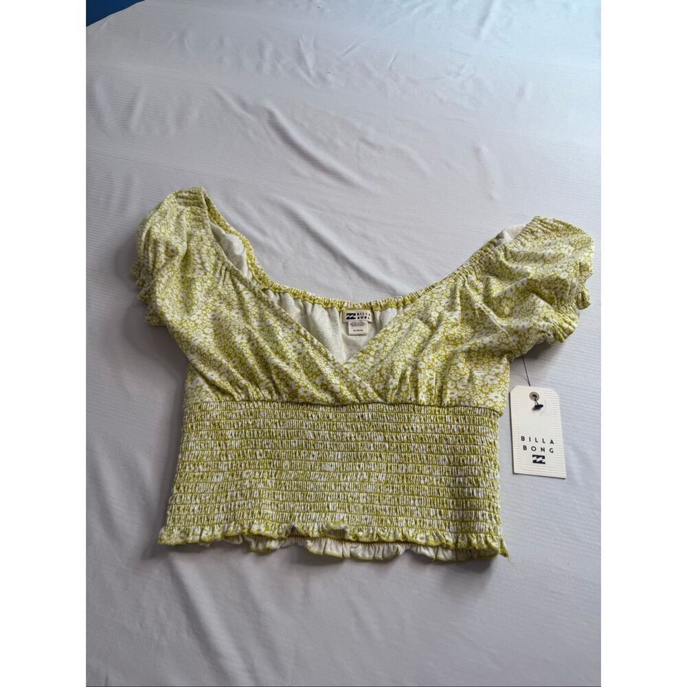 NWT Billabong Spring Air Floral Crop Top Size Medium New